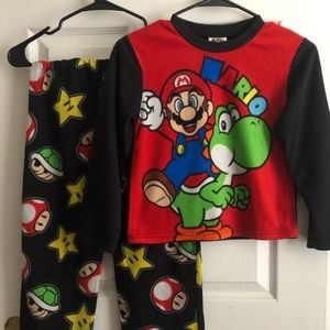 Super Mario Cozy Boys Pajamas (Size 10)
